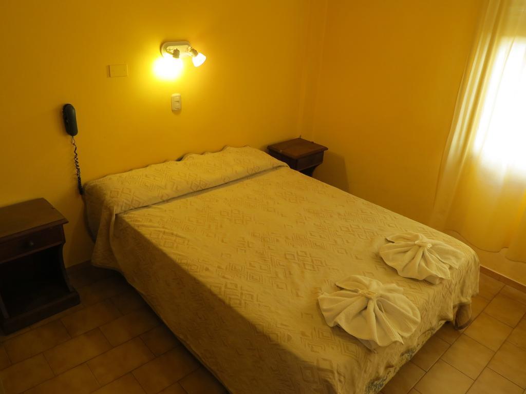 ויז'ה קרלוס פאס Hotel Arenales חדר תמונה