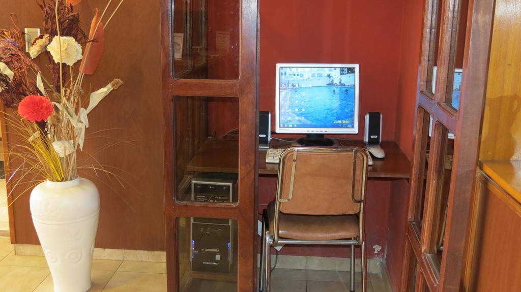 ויז'ה קרלוס פאס Hotel Arenales מראה חיצוני תמונה