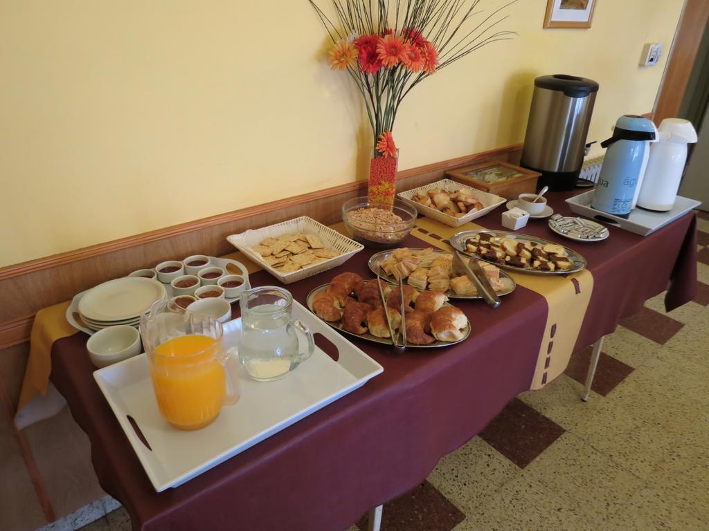 ויז'ה קרלוס פאס Hotel Arenales מראה חיצוני תמונה