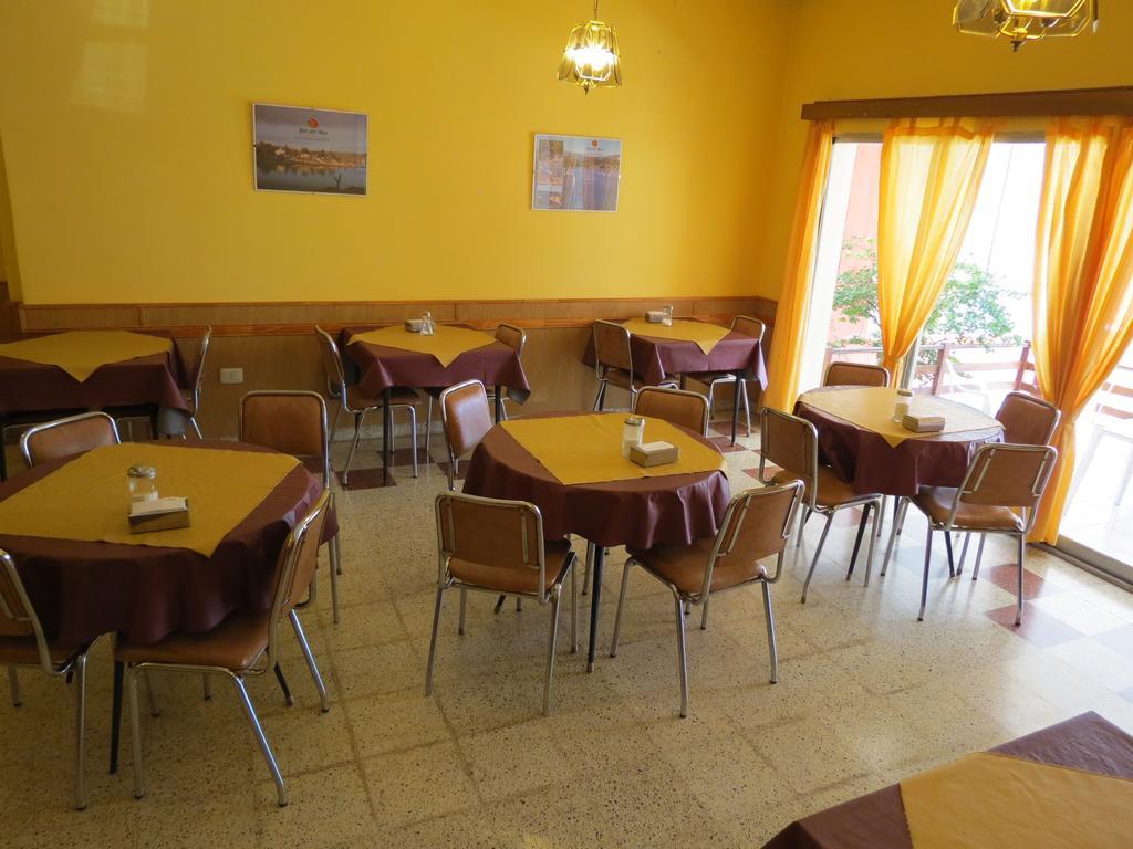 ויז'ה קרלוס פאס Hotel Arenales מראה חיצוני תמונה